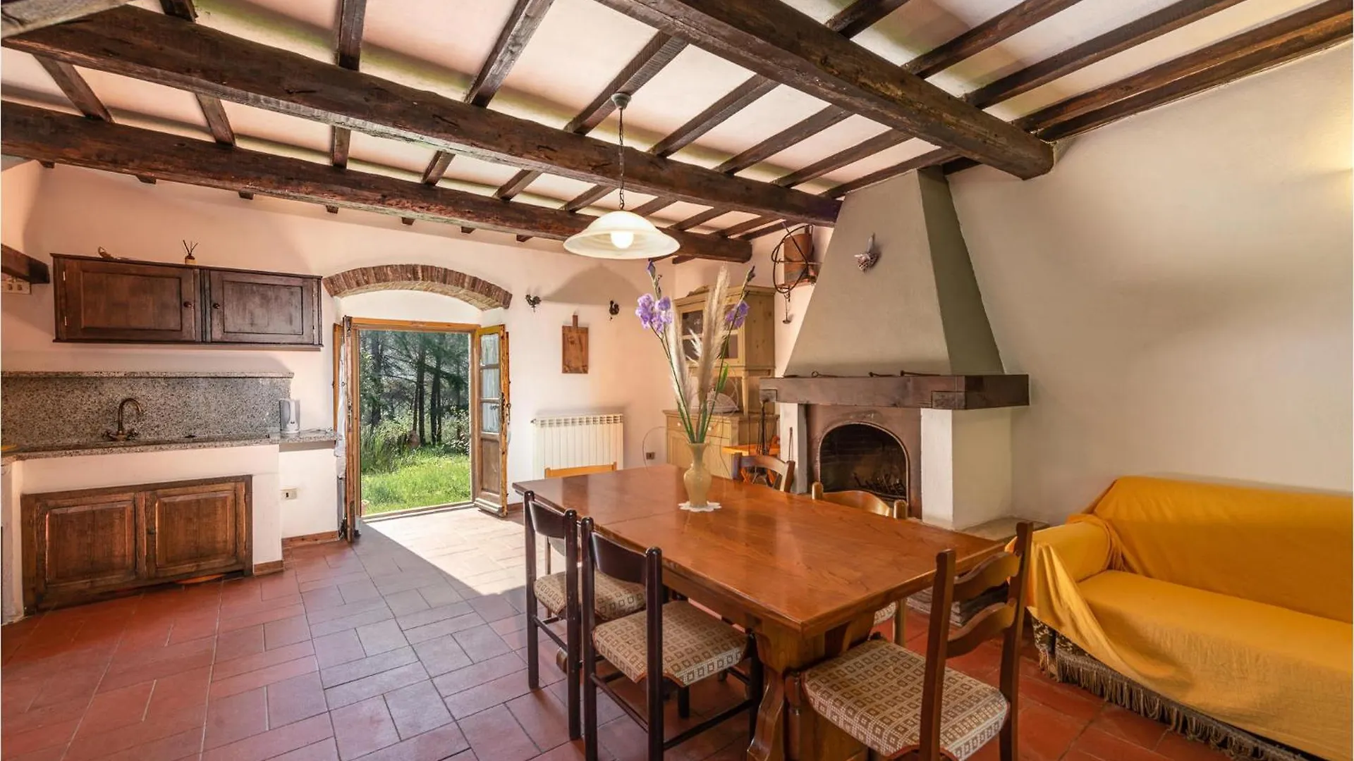 Cozy Home In Massa Marittima Gr With Kitchen Italien
