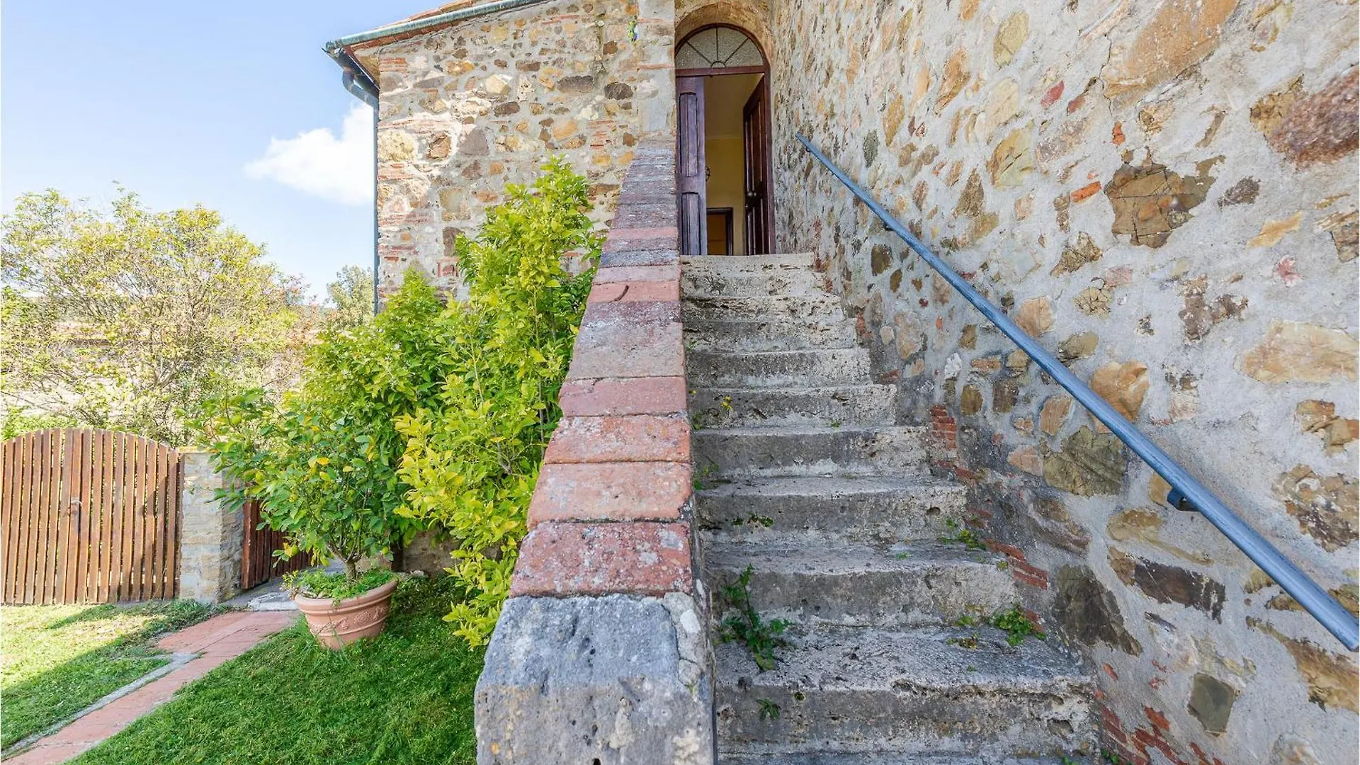 Cozy Home In Massa Marittima Gr With Kitchen